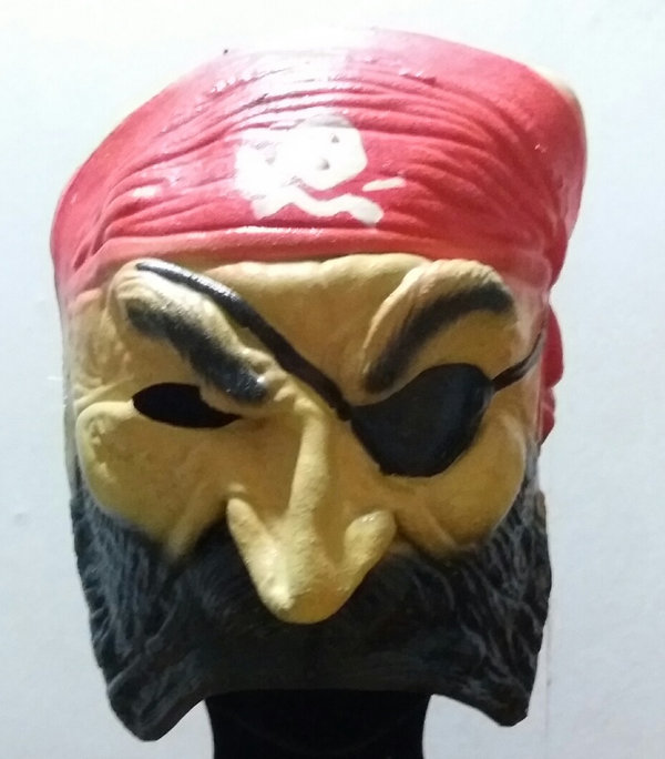 halfmasker piraat