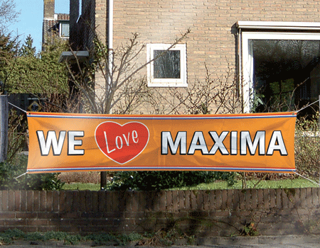 straatbanner we love maxima - 180 cm lang
